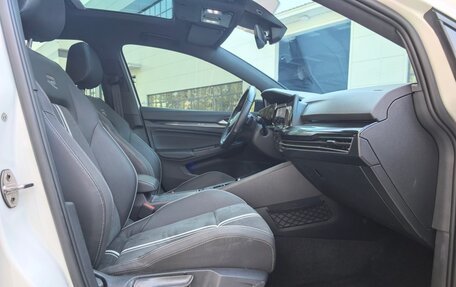 Volkswagen Golf VIII, 2021 год, 2 040 000 рублей, 22 фотография