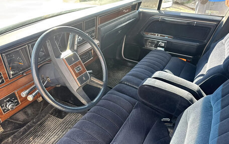 Lincoln Town Car II, 1988 год, 1 800 000 рублей, 4 фотография