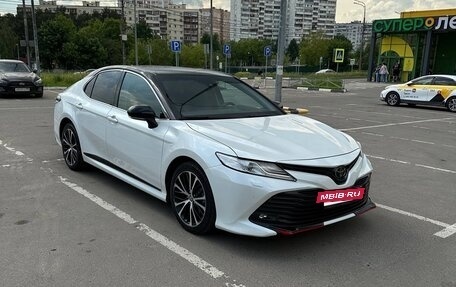 Toyota Camry, 2020 год, 3 200 000 рублей, 3 фотография