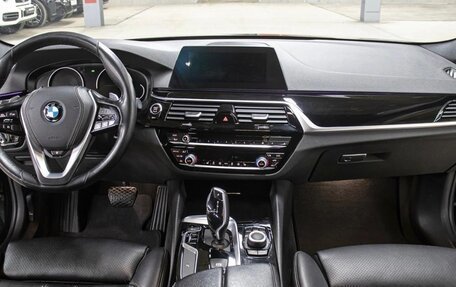 BMW 5 серия, 2019 год, 2 450 000 рублей, 5 фотография