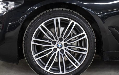 BMW 5 серия, 2019 год, 2 450 000 рублей, 7 фотография