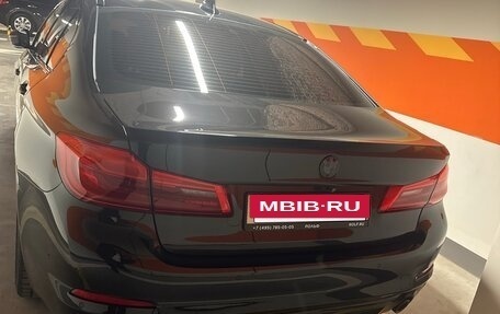 BMW 5 серия, 2019 год, 2 450 000 рублей, 10 фотография