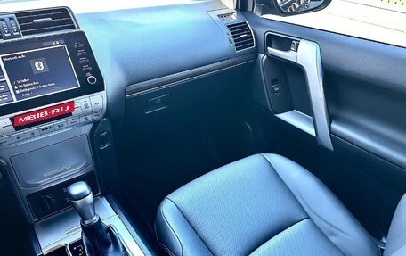 Toyota Land Cruiser Prado 150 рестайлинг 2, 2021 год, 5 600 000 рублей, 16 фотография