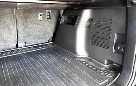 Toyota Land Cruiser Prado 150 рестайлинг 2, 2021 год, 5 600 000 рублей, 22 фотография