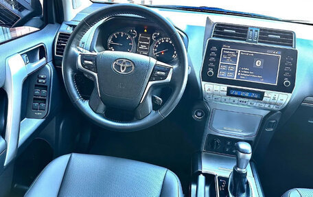 Toyota Land Cruiser Prado 150 рестайлинг 2, 2021 год, 5 600 000 рублей, 19 фотография