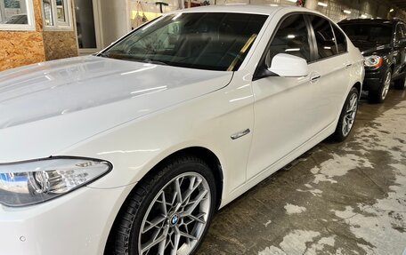 BMW 5 серия, 2010 год, 1 390 000 рублей, 12 фотография
