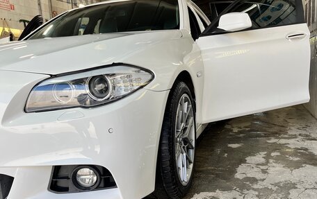 BMW 5 серия, 2010 год, 1 390 000 рублей, 13 фотография