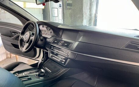 BMW 5 серия, 2010 год, 1 390 000 рублей, 19 фотография