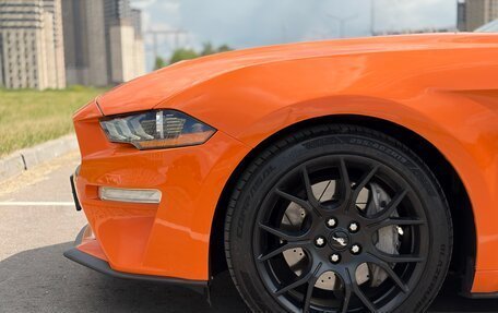 Ford Mustang VI рестайлинг, 2020 год, 4 200 000 рублей, 7 фотография