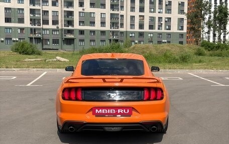 Ford Mustang VI рестайлинг, 2020 год, 4 200 000 рублей, 5 фотография