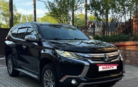 Mitsubishi Pajero Sport III рестайлинг, 2017 год, 2 390 000 рублей, 2 фотография