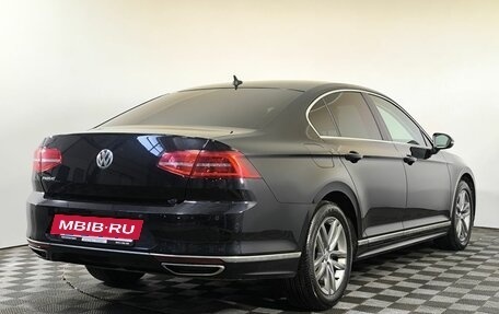 Volkswagen Passat B8 рестайлинг, 2018 год, 1 820 000 рублей, 4 фотография