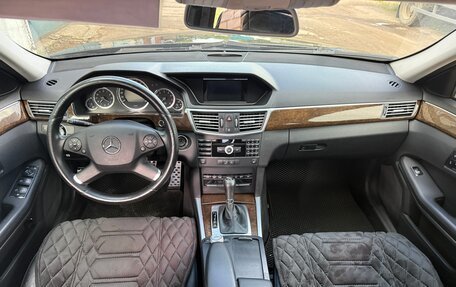 Mercedes-Benz E-Класс, 2010 год, 985 000 рублей, 9 фотография
