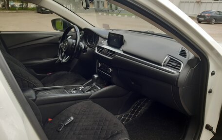 Mazda 6, 2017 год, 1 980 000 рублей, 6 фотография