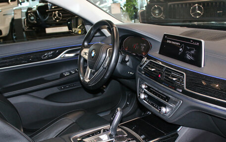 BMW 7 серия, 2019 год, 5 350 000 рублей, 16 фотография