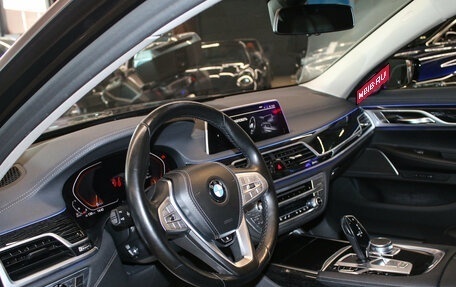 BMW 7 серия, 2019 год, 5 350 000 рублей, 14 фотография