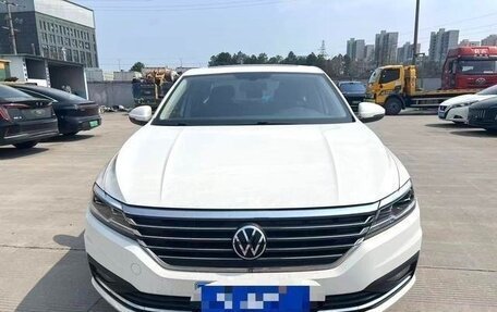 Volkswagen Lavida, 2022 год, 1 300 000 рублей, 2 фотография