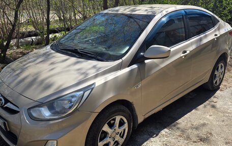 Hyundai Solaris II рестайлинг, 2011 год, 600 000 рублей, 7 фотография