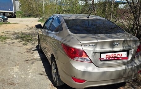 Hyundai Solaris II рестайлинг, 2011 год, 600 000 рублей, 5 фотография