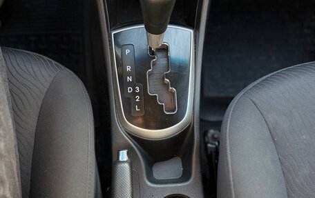 Hyundai Solaris II рестайлинг, 2011 год, 800 000 рублей, 3 фотография