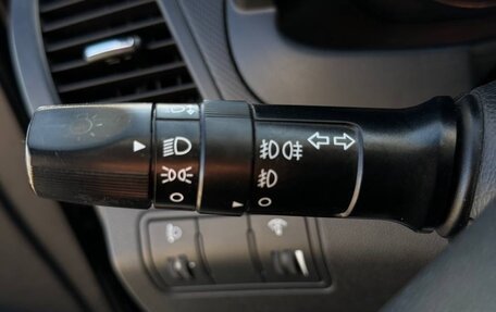 Hyundai Solaris II рестайлинг, 2011 год, 800 000 рублей, 11 фотография