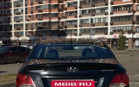 Hyundai Solaris II рестайлинг, 2011 год, 800 000 рублей, 16 фотография