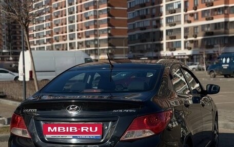 Hyundai Solaris II рестайлинг, 2011 год, 800 000 рублей, 19 фотография