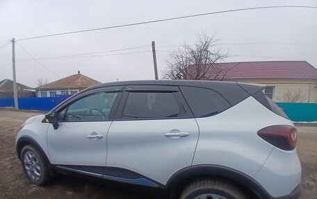 Renault Kaptur I рестайлинг, 2016 год, 155 000 рублей, 3 фотография