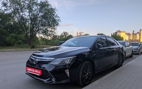 Toyota Camry, 2013 год, 1 800 000 рублей, 2 фотография