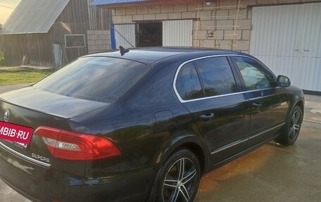 Skoda Superb III рестайлинг, 2014 год, 1 050 000 рублей, 3 фотография
