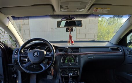 Skoda Superb III рестайлинг, 2014 год, 1 050 000 рублей, 6 фотография