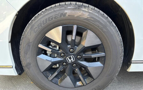 Honda Stepwgn, 2023 год, 2 240 000 рублей, 11 фотография