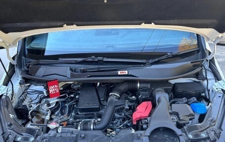 Honda Stepwgn, 2023 год, 2 240 000 рублей, 18 фотография