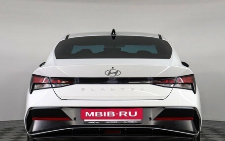 Hyundai Elantra, 2023 год, 2 079 000 рублей, 7 фотография