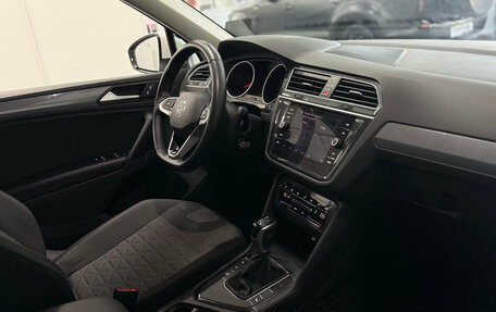 Volkswagen Tiguan II, 2021 год, 2 790 000 рублей, 18 фотография