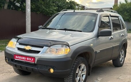 Chevrolet Niva I рестайлинг, 2015 год, 457 000 рублей, 1 фотография