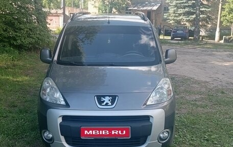 Peugeot Partner II рестайлинг 2, 2012 год, 800 000 рублей, 1 фотография