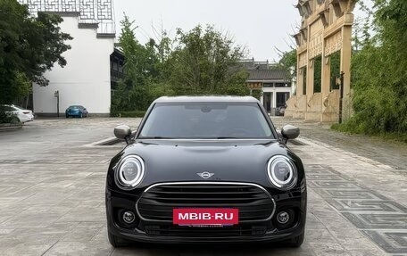 MINI Clubman, 2022 год, 2 420 000 рублей, 2 фотография