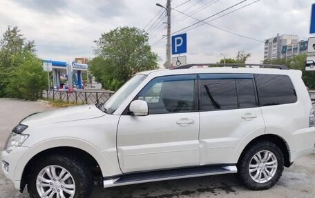 Mitsubishi Pajero IV, 2015 год, 2 999 000 рублей, 2 фотография