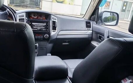 Mitsubishi Pajero IV, 2015 год, 2 999 000 рублей, 4 фотография