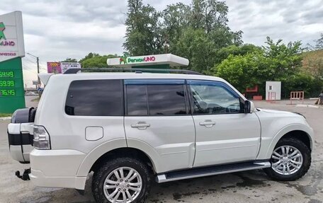 Mitsubishi Pajero IV, 2015 год, 2 999 000 рублей, 7 фотография