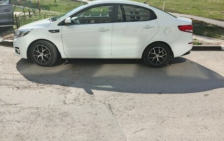 KIA Rio III рестайлинг, 2016 год, 920 000 рублей, 4 фотография