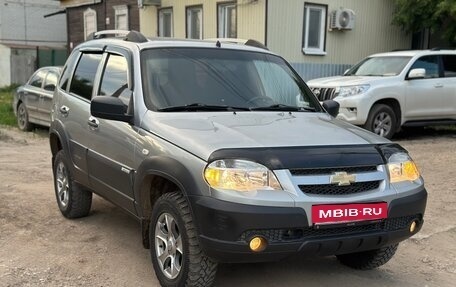 Chevrolet Niva I рестайлинг, 2015 год, 457 000 рублей, 3 фотография