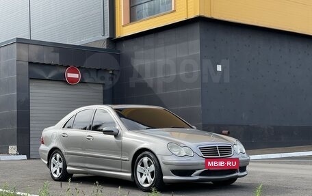 Mercedes-Benz C-Класс, 2005 год, 450 000 рублей, 2 фотография