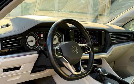 Volkswagen Touareg III, 2021 год, 5 709 000 рублей, 8 фотография