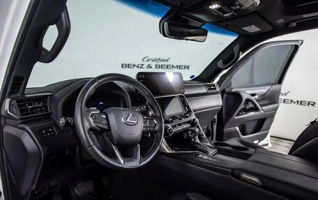 Lexus LX, 2023 год, 13 605 969 рублей, 9 фотография