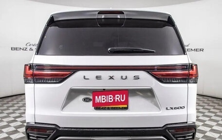 Lexus LX, 2023 год, 13 605 969 рублей, 8 фотография