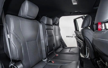Lexus LX, 2023 год, 13 605 969 рублей, 21 фотография