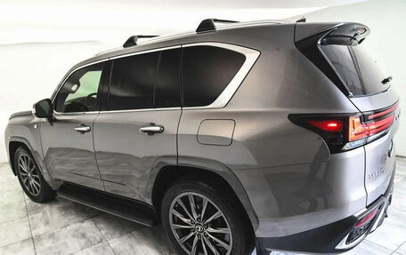 Lexus LX, 2023 год, 13 681 292 рублей, 3 фотография