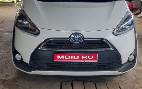 Toyota Sienta II, 2017 год, 1 200 000 рублей, 1 фотография